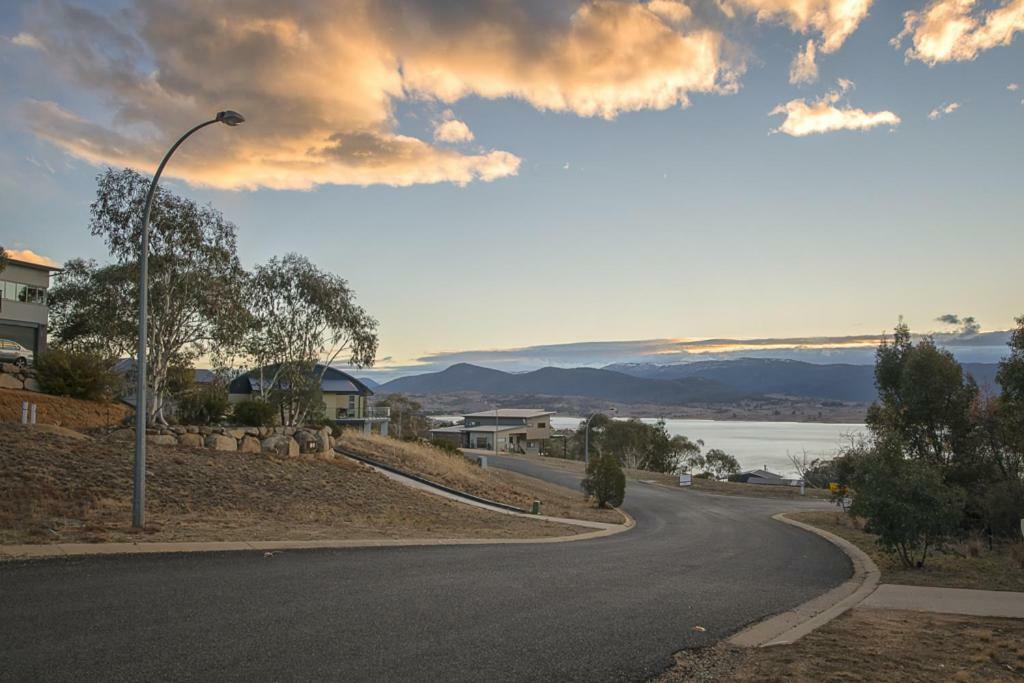 East Jindabyne- Cavallino 4 Bedroom Home エクステリア 写真